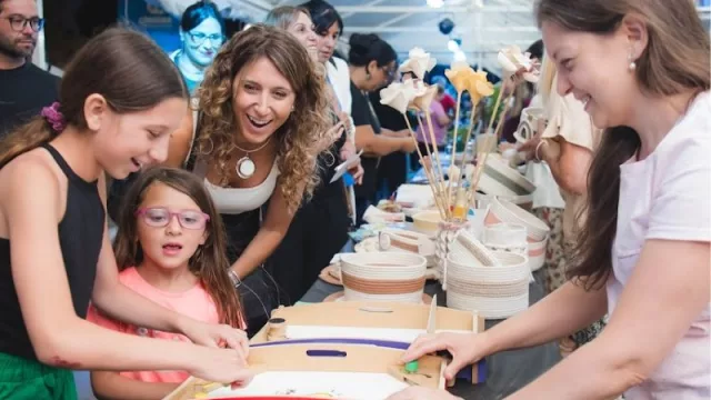 Córdoba Emprendedora impulsa a 40 marcas en su “vidriera exclusiva” en Cosquín (e inauguran un nuevo “Punto Mujer”)