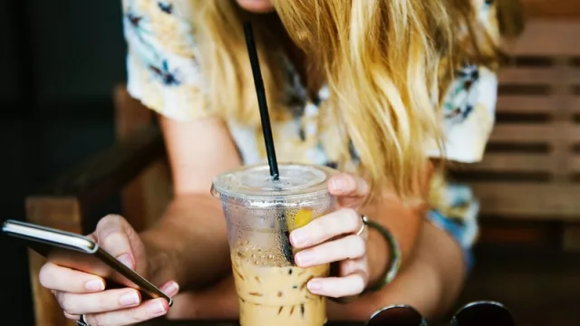 El uso del smartphone crece en verano, ¿cómo aprovecharlo?