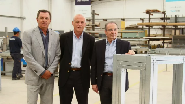 Edisur presentó Steelplex, su “fábrica de casas” (10% más baratas, 50% más rápidas)