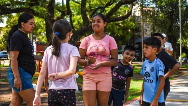 La Municipalidad junto a la Organización Scouts de Argentina realizan actividades recreativas en los Parques Educativos