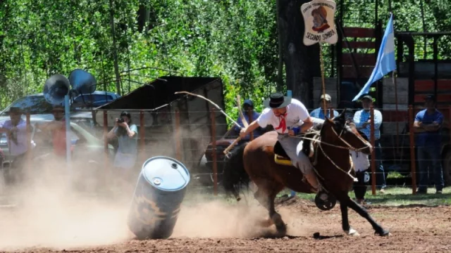 Folklore recargado en Ciudad de América (sortean una casa en el Festival La Querencia)