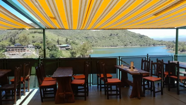 Comida casera e impronta familiar en Casa Pueblo del Lago (gastronomía a la carta en Villa Ciudad de América)