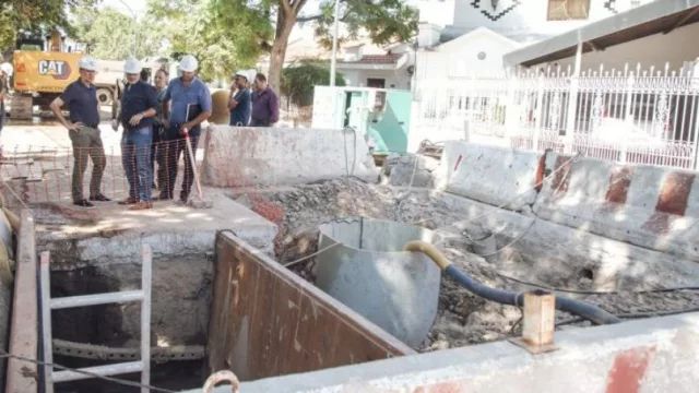 Passerini supervisó las obras de aliviador cloacal en barrio Colón