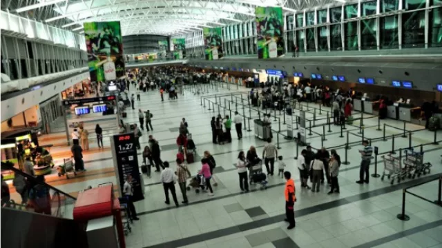 Sobre la oferta aerocomercial desde Córdoba, opina...