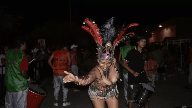 El carnaval se extiende producto de las condiciones climáticas (Sinsacate, Jesús María y Caroya siguen de fiesta)