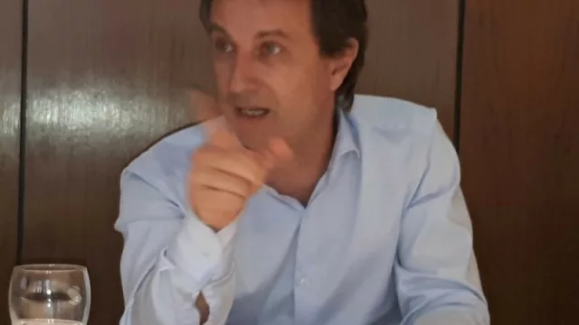 Alza del 3% del PBI, inflación por arriba del 23% y dólar atrasado para 2017 (la mirada del IIE de la Bolsa)