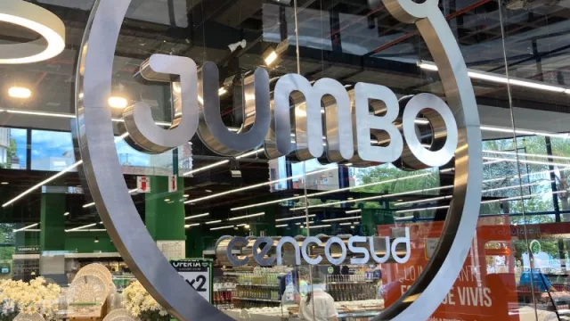 Jumbo colabora con la reforestación en Córdoba: ya plantó más de 500 árboles para mejorar la calidad del suelo (cómo participar)