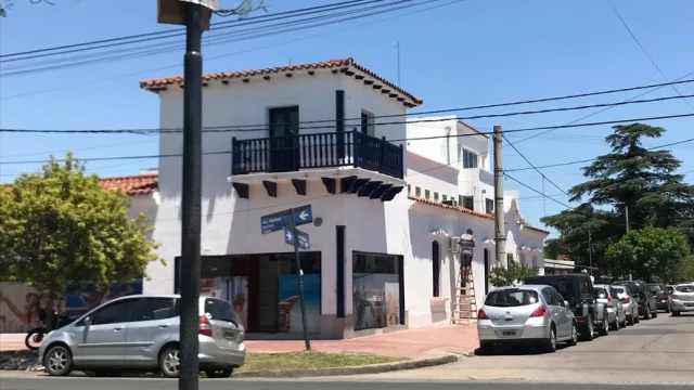 Despegar toma el histórico y ex local de El Balcón, sobre Av. Nuñez. Ya tenían listo los carteles internos y -dicen- será la primera oficina al público de esta OTA (online travel agency).