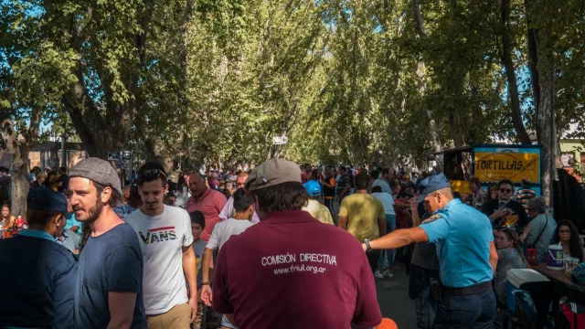 Colonia Caroya tendrá otra gran fiesta: la Sagra Nacional de la Uva (10 horas de espectáculo al aire libre)