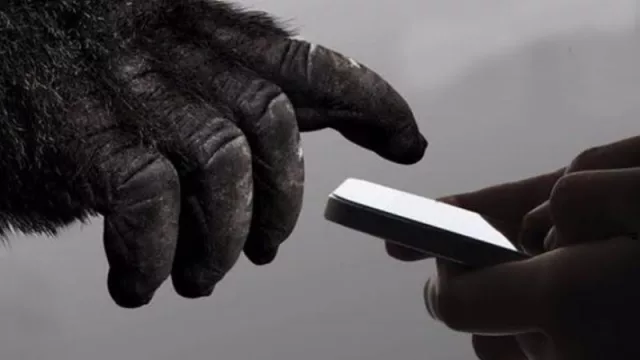 Los celus de Motorola ahora vendrán protegidos por un gorila (el de Corning, claro)