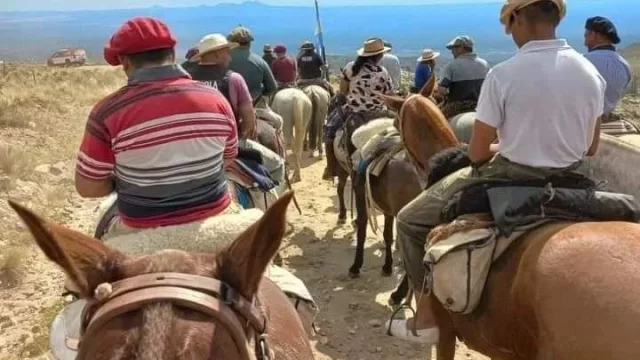 Comenzó la Cabalgata Brocheriana (más de 300 jinetes y 200 caminantes partieron desde Malagueño para recorrer los 180 km)