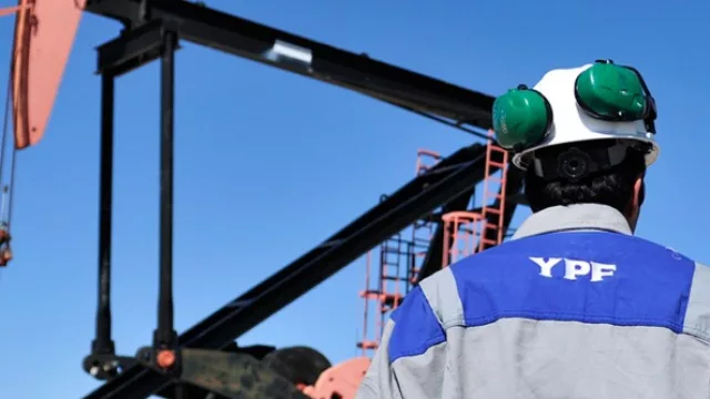 YPF lanza plan de inversiones por 30.000 millones de dólares