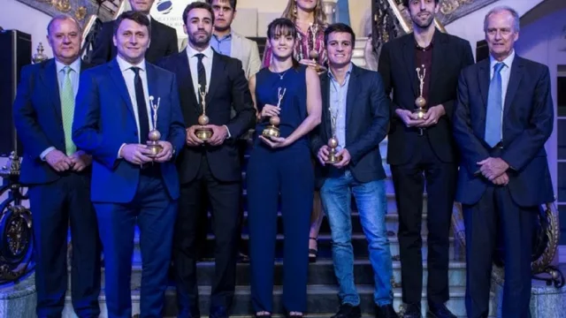 Para todos los gustos: la Bolsa de Comercio de Córdoba premió a los 10 jóvenes sobresalientes del año