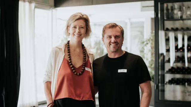 Inversiones inteligentes: no es lo mismo trabajar que hacer negocios (claves para emprender con éxito y desarrollarse personalmente)