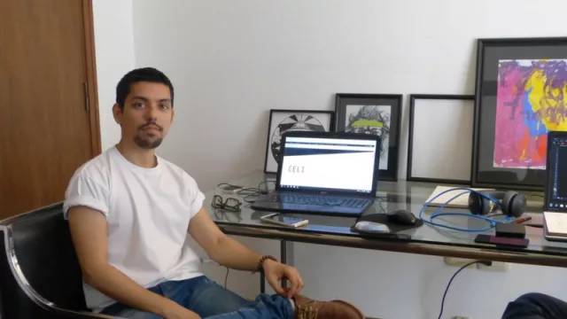 Guillermo Alfonzo programador de la agencia
