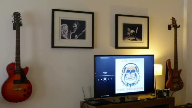 Unidos por el amor a la música. Como buenos gauchos también hacen guitarreadas.
