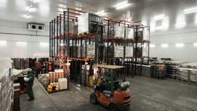 Grandes depósitos para los frescos. 'En yogures estamos con la producción a full, el año que viene vamos a invertir en una nueva línea', anticipan. 