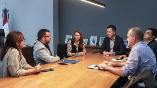 Ansenuza conectada a reservas naturales del norte cordobés (Centro de Avistaje de Aves… ¡a la vista!)