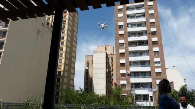 La agencia está ubicada en Deán Funes 930 
