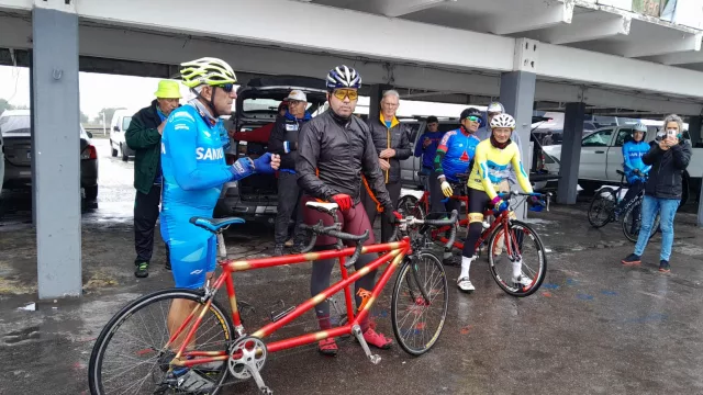 Pasión en dos ruedas y bajo la lluvia (más de 300 deportistas en el Campeonato Argentino de Ciclismo)