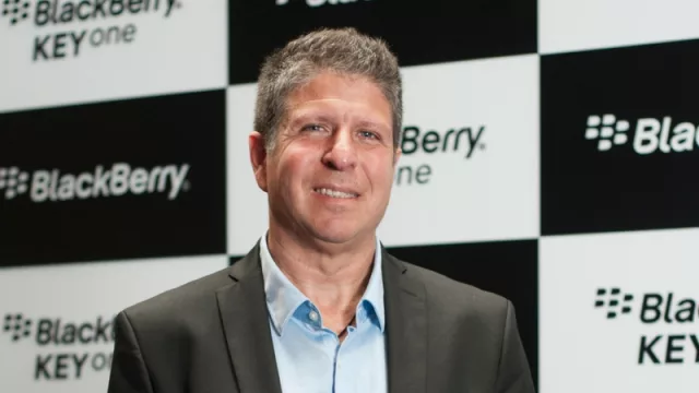 Lanzamos BlackBerry en Chile, República Dominicana y Argentina. Siguen Colombia y México. 