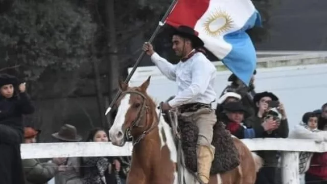Gauchada en Malagueño por el día del trabajador (jineteada, comidas típicas y bailanta chamamecera)