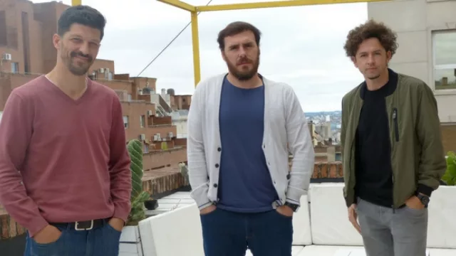 Agustín Castex publicista y director de Feed (izq), Lucas Martínez (centro) y Lucas Topa directores y socios de Ánimo y Feed.