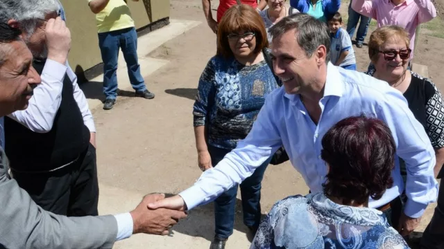 Mestre inauguró sede vecinal y entregó $ 615.000 a instituciones