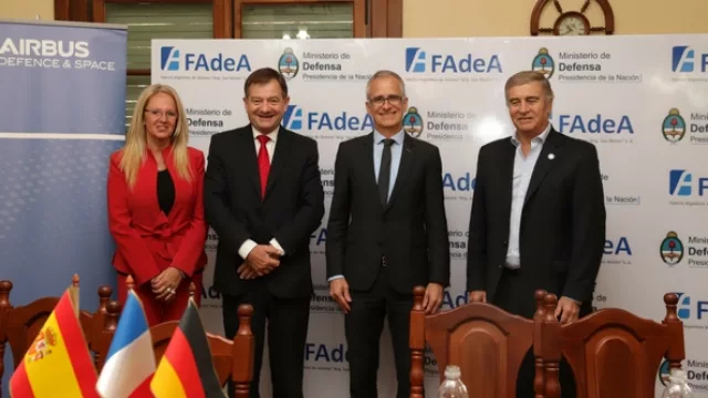 Airbus y FAdeA firman un acuerdo comercial para el sostenimiento de la flota de aviones C212
