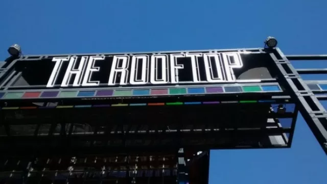 Rooftop es un cliente con el que trabajaron desde cero; arquigrafía, diseño, branding y estética.