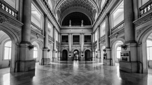 Este es el espectacular escenario que tendría el Pacto de Mayo (detalles y curiosidades del Palacio de Justicia de Córdoba)