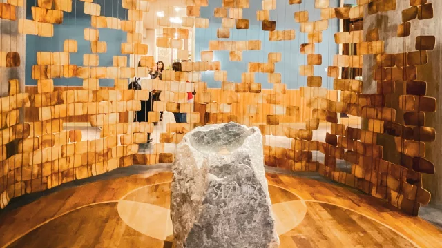 Guillermo Ciocca, el artista del que todos hablan en Casa FOA, tiene vidriera propia en zona norte (apunta a desarrollistas, arquitectos y diseñadores)