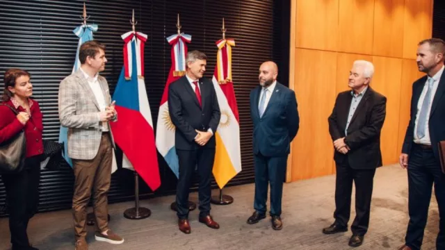 A los fines de seguir posicionando a Córdoba en el plano internacional, Passerini recibió a la delegación oficial de República Checa