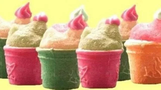 Sobre: Hace 50 años, en un galpón de Alta Gracia, se creó una golosina que conquistó al país: "la gallinita"