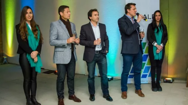 Pablo Cmet, se dirige a los invitados.