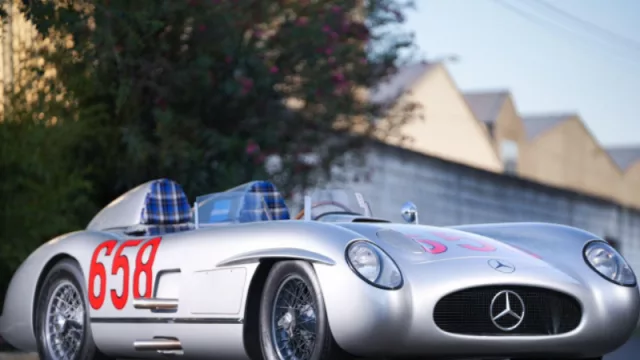 ¿Sabías que en Córdoba se “fabrican” Mercedes-Benz y se restauran otros clásicos? (quieren hacer 24 por año)