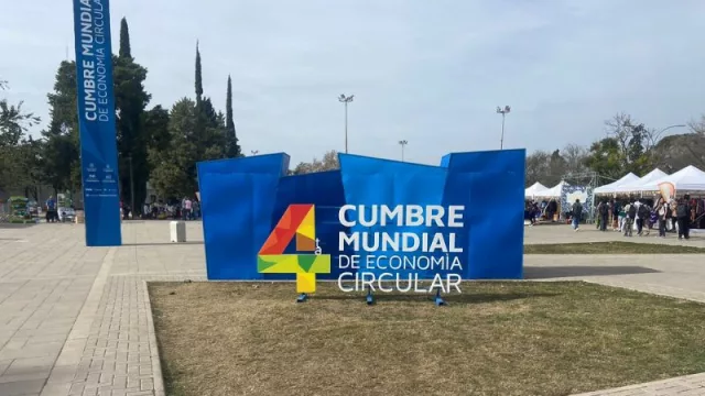 Qué vimos la primera jornada de la Cumbre Mundial de Economía Circular (emprendimientos, ropa second hand, charlas y conferencias)