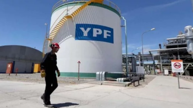YPF acelera dos proyectos clave para convertir a Argentina en un gran exportador de energía
