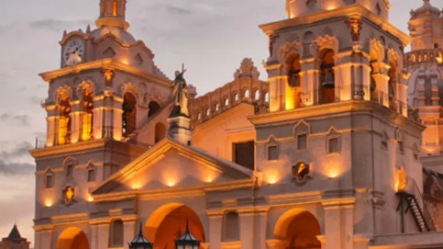 Fin de semana largo: el turismo genera récord de vuelos