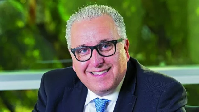 El profesional argentino es de alta cualificación. Está muy preparado, es muy listo, muy serio.