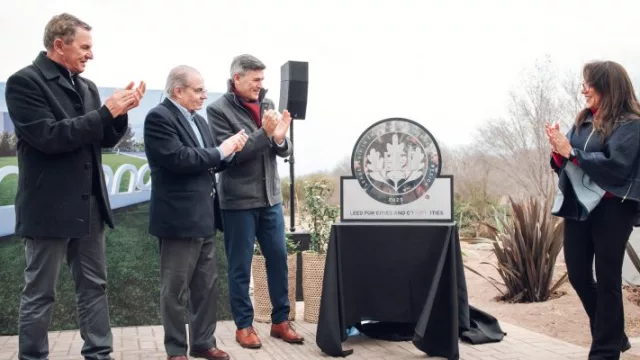 La urbanización Manantiales recibió la certificación Leed for Cities and Communities por sus prácticas de sustentabilidad en la construcción: Passerini participó del reconocimiento