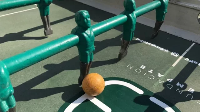 Metegol de la igualdad: un futbolín donde ganamos todos