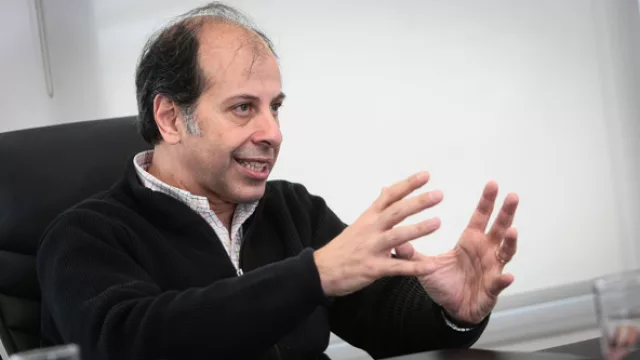 'Estamos de shopping, buscando marcas en el rubro de golosinas o alimentos', anticipó.
