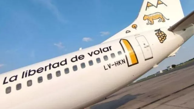 Despacito, despacito... Flybondi sigue sumando aviones (trae su quinto Boeing 737 NG)