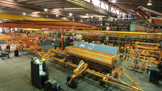 La firma tiene hoy 400 empleados, y el año próximo sumarán mujeres a áreas productivas.