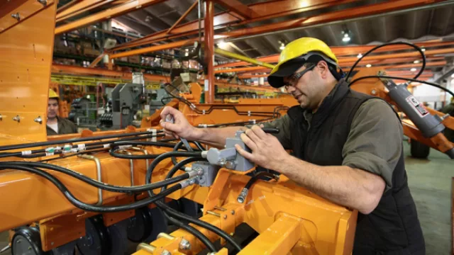 Los componentes tecnológicos ya son el 30% de cada sembradora.