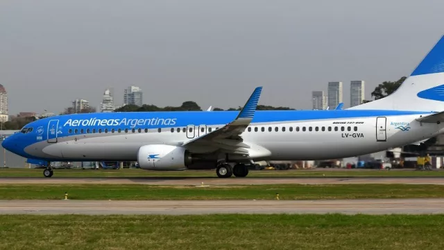 Aerolíneas Argentinas incorporó a su flota un Boeing 737-800 para fortalecer los corredores federales