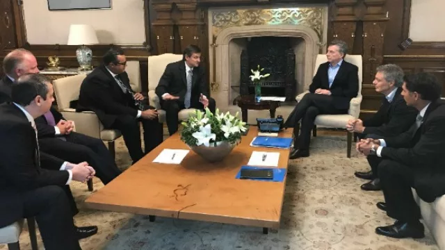 El presidente Macri junto a los directivos de PWC.