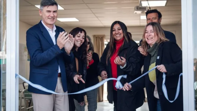 Passerini participó de la inauguración de las nuevas aulas del Instituto Secundario Kumelen