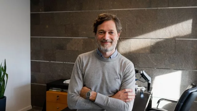 URG invierte 150 millones en un innovador servicio de asistencia para adultos mayores (cuánto cuesta y cómo funciona)